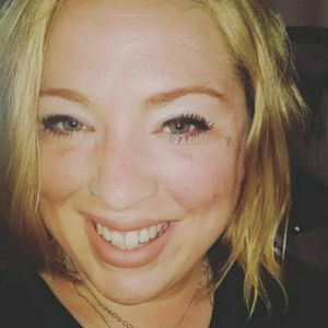 Meet your Posher, Monique